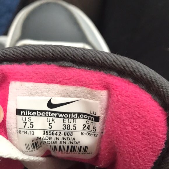 Nike Basketball Ball Shoes! Excellent condition! - Picture 6 of 6